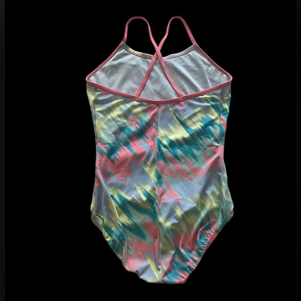Bundle of 4 swim pieces